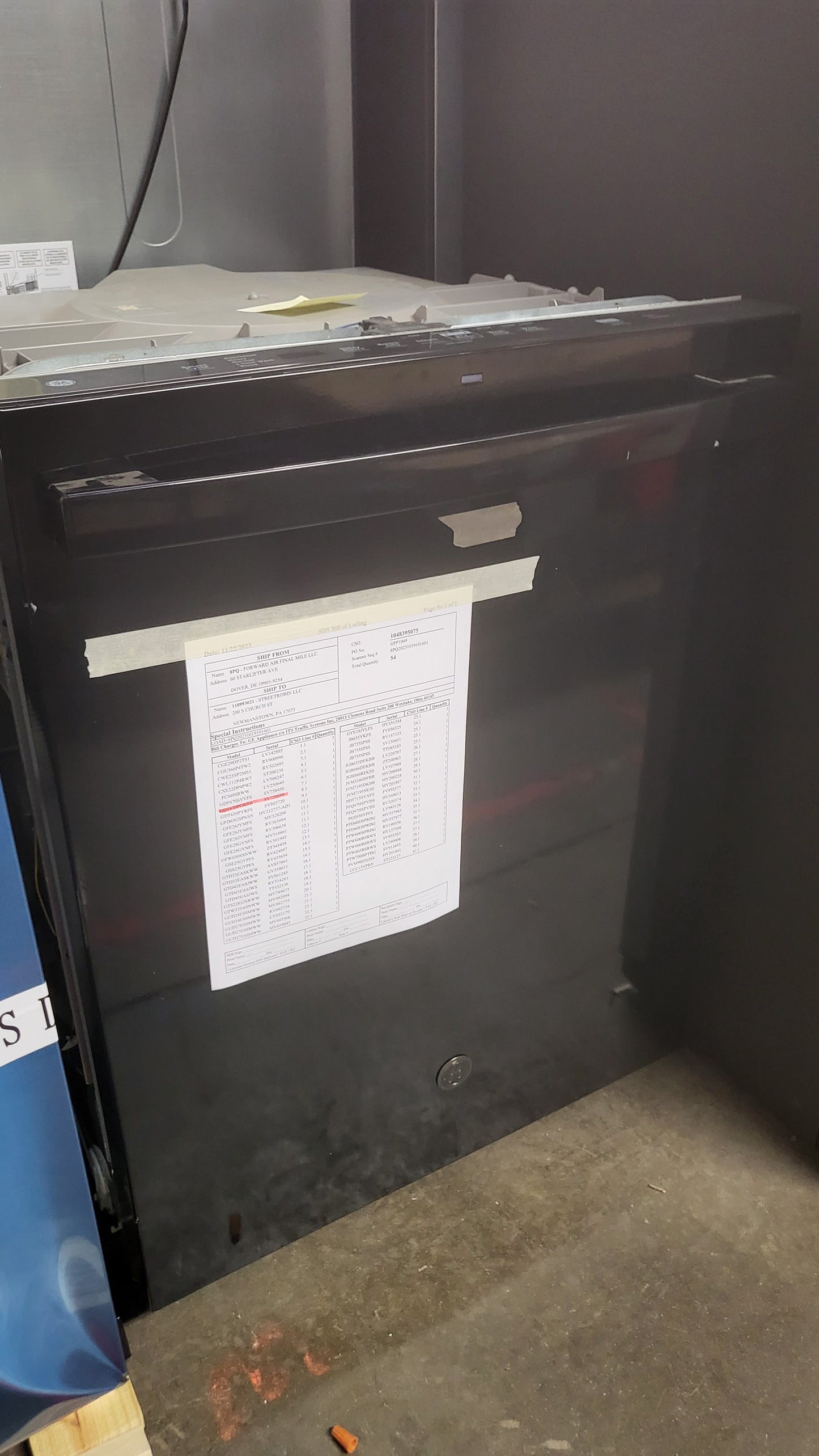 GE ENERGY STAR Top Control w/ Plastic Interior Dishwasher - GDT630PGRBB