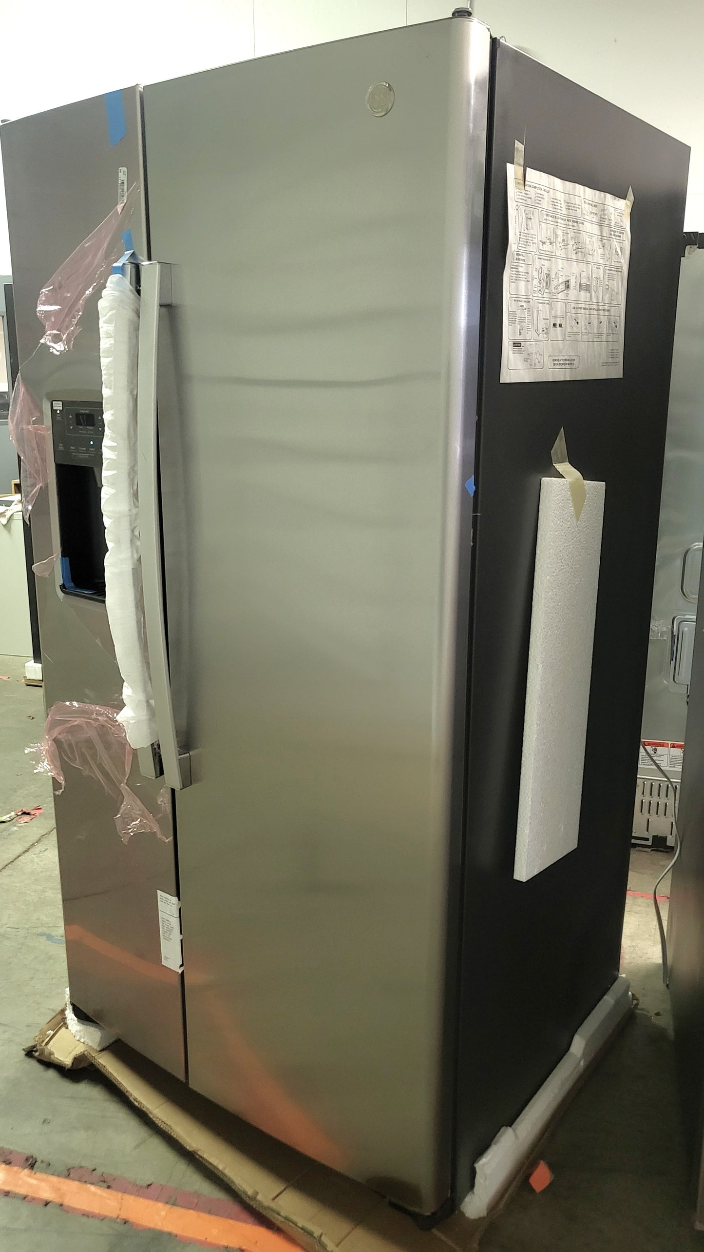 GE ENERGY STAR 25.3 Cu. Ft. Side-By-Side Refrigerator - GSE25GYPFS