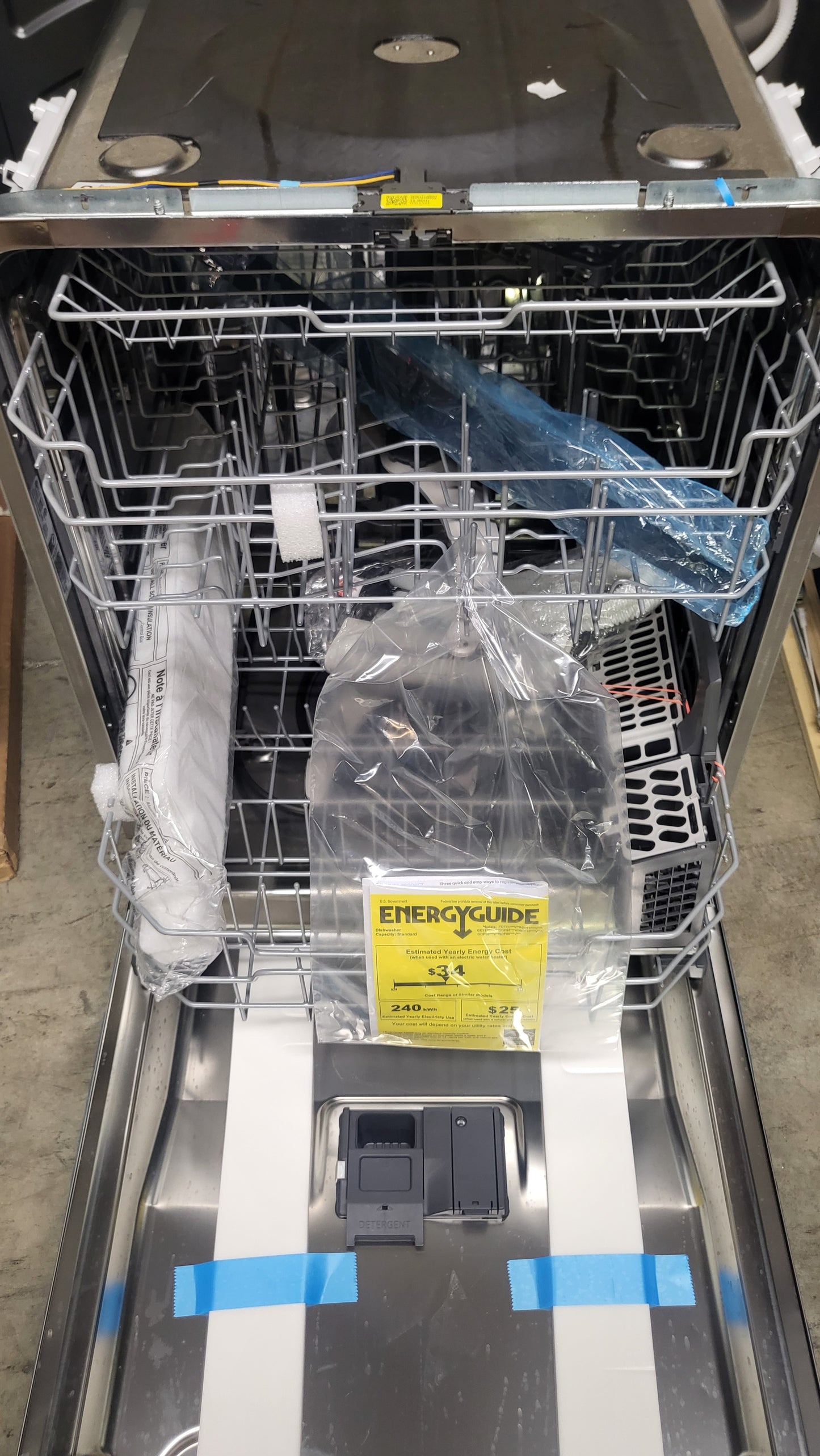 GE ENERGY STAR Fingerprint Resistant Top Control Dishwasher - GDP670SYVFS