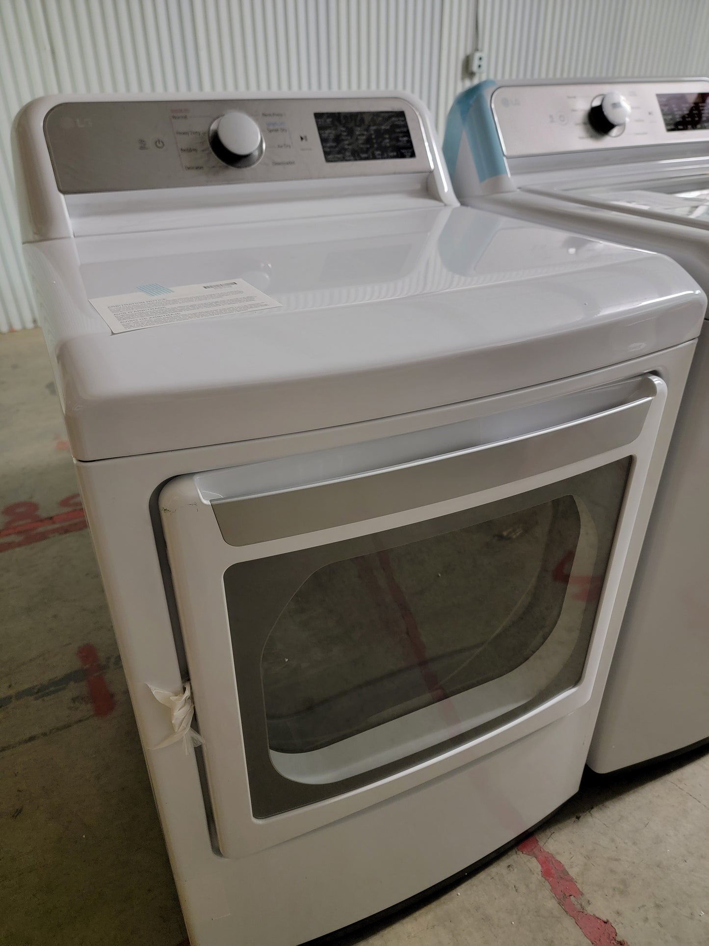 LG TurboWash3D 5.5 cu ft High Efficiency Smart Top-Load Washer & LG EasyLoad 7.3 cu ft Smart Gas Dryer Set (White) ENERGY STAR - WT7400CW/DLG7401WE