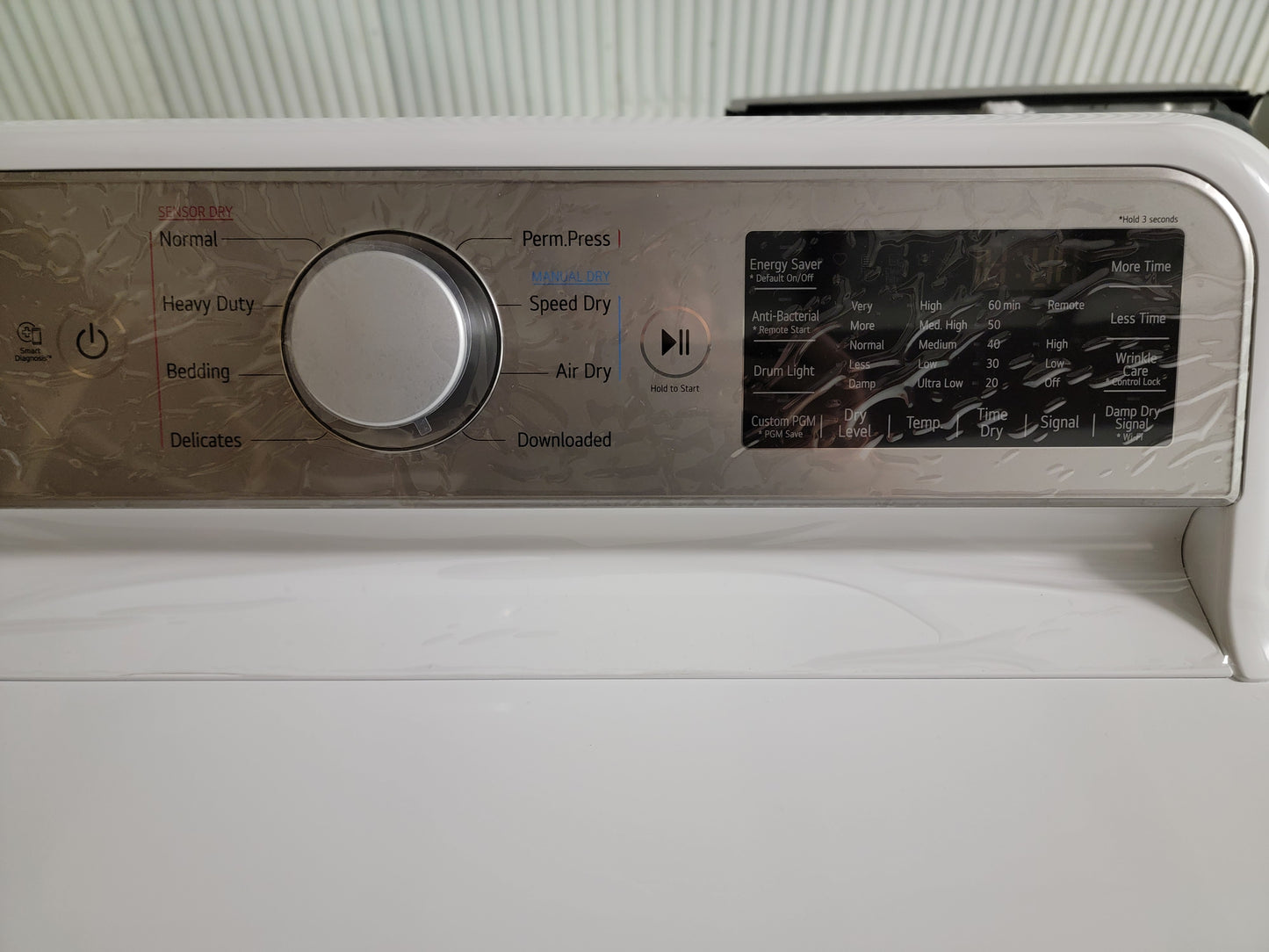 LG TurboWash3D 5.5 cu ft High Efficiency Smart Top-Load Washer & LG EasyLoad 7.3 cu ft Smart Gas Dryer Set (White) ENERGY STAR - WT7400CW/DLG7401WE