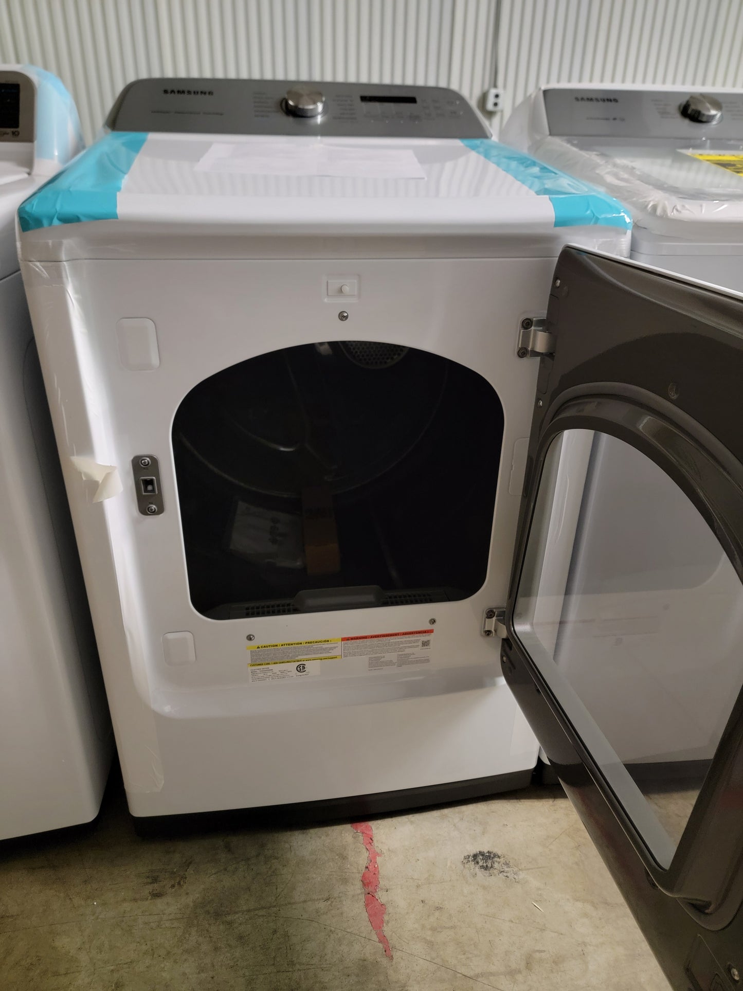 Samsung 5 cu ft High Efficiency Top-Load Washer & 7.4 cu ft Steam Cycle Smart Electric Dryer Set (White) ENERGY STAR - WA50R5200AW/DVE52A5500W