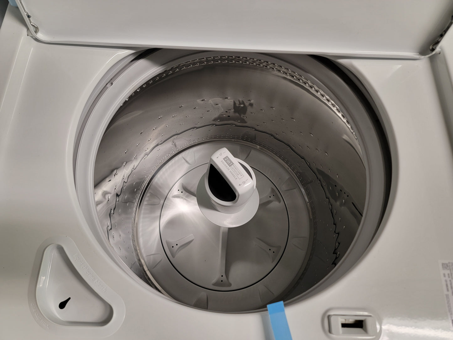 Whirlpool 3.8-3.9 cu ft High Efficiency 2 in 1 Removable Agitator Top-Load Washer & 7 cu ft Heavy-Duty AutoDry Electric Dryer Set (White) - WTW4957PW/WED4815EW