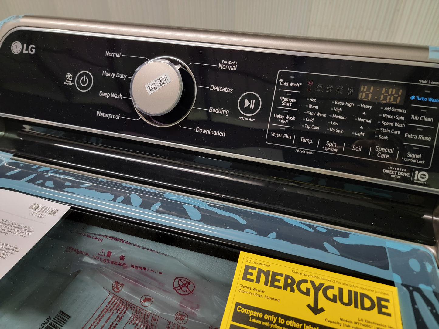 LG TurboWash 5.5 cu ft Mega Capacity Top-Load Washer - WT7400CV