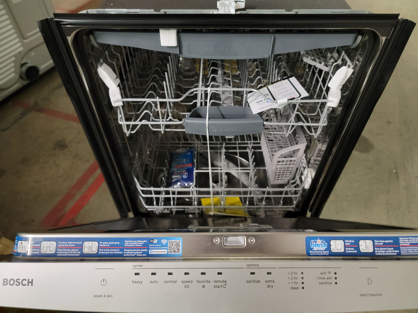 Bosch 300 Series Top Control 24-in Smart Built-In Dishwasher /w Third Rack - SHS43CF5N
