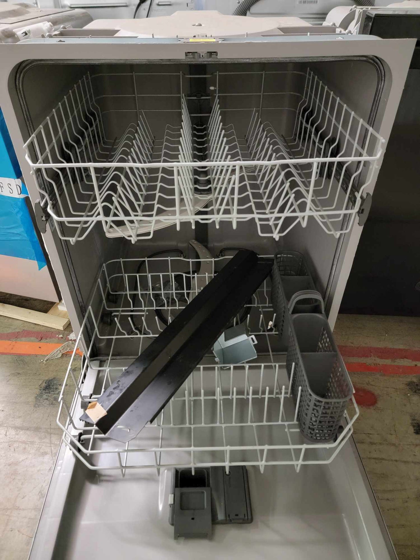 GE Dishwasher with Front Controls - GDF460PSTSS