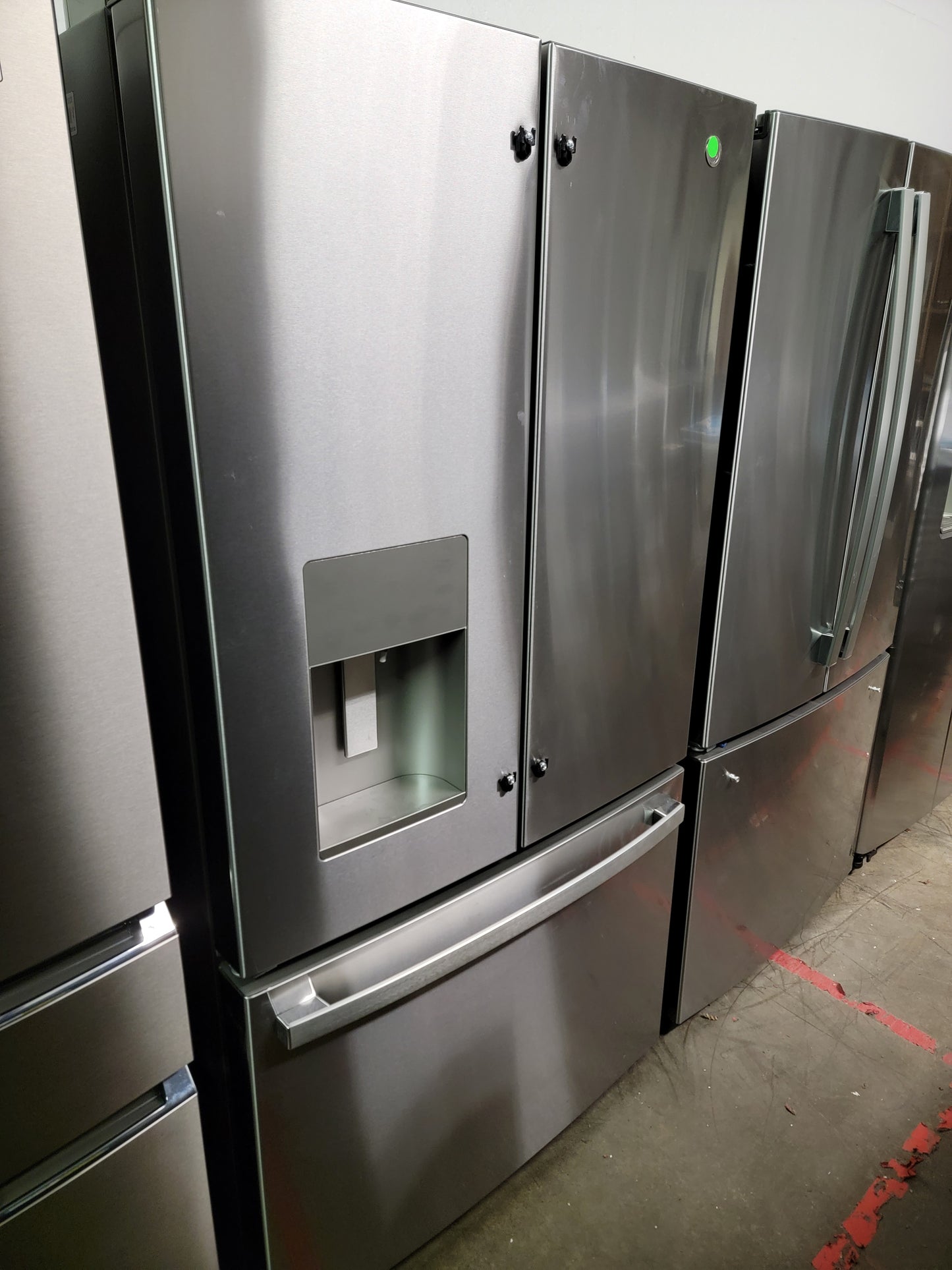 GE 25.7 Cu. Ft. Fingerprint Resistant French-Door Refrigerator - GFE26JYMFS