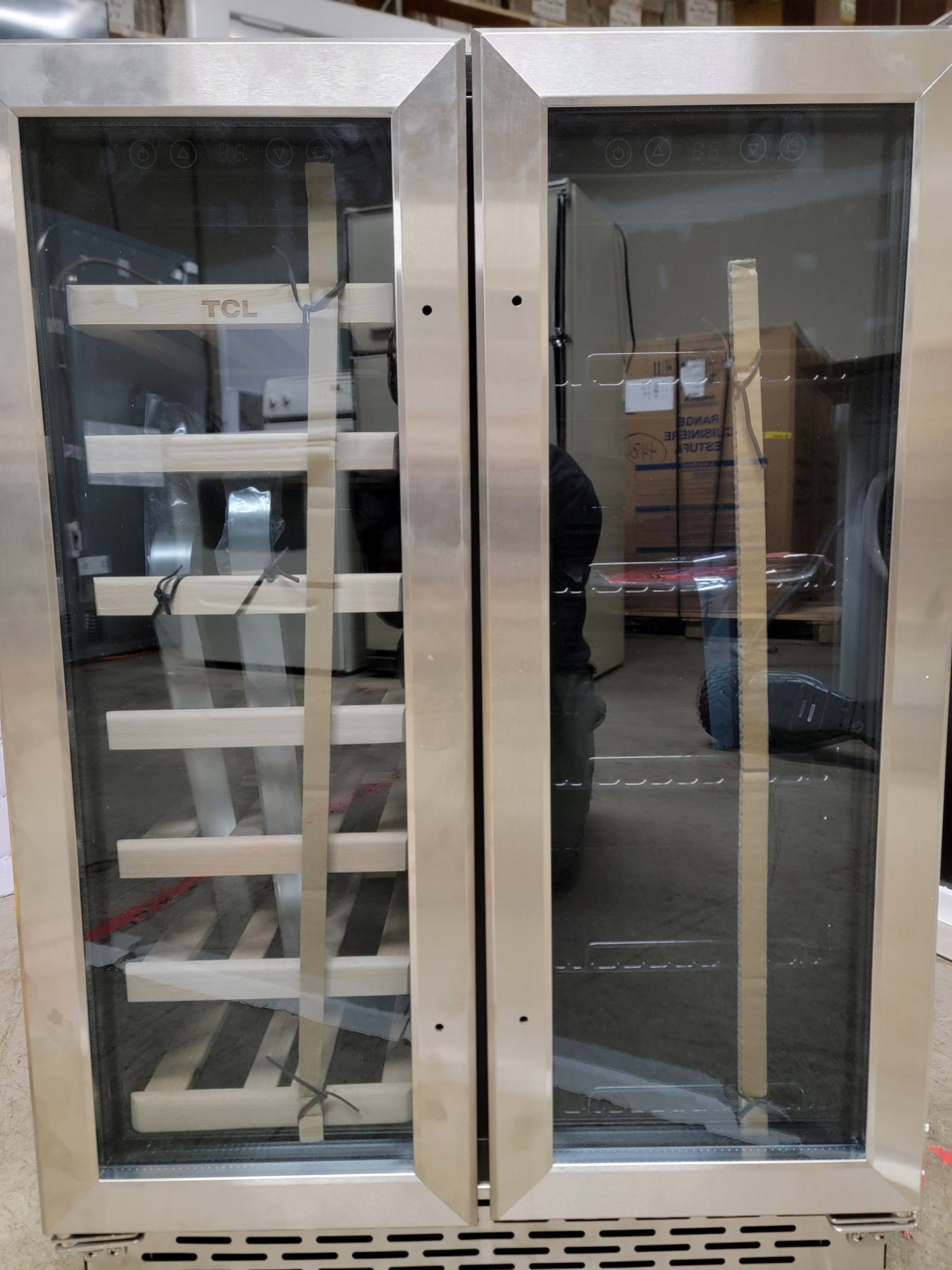 TCL 23.4-in W 20-Bottle Capacity Stainless Steel Wine Cooler - B422D