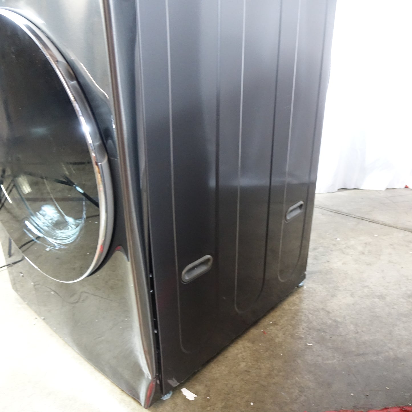 LG Stackable 5.0cu Front Load Washer & 7.4cu Vented Electric Dryer - Black Steel