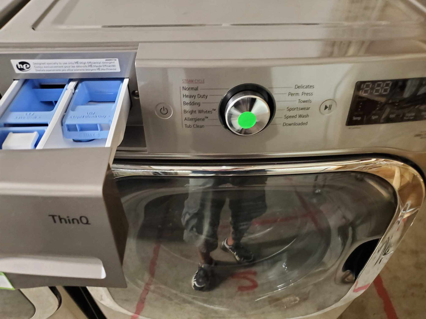 LG 5.2cu Mega Capacity Front Load Washer & 9.0cu Electric Dryer - Graphite Steel
