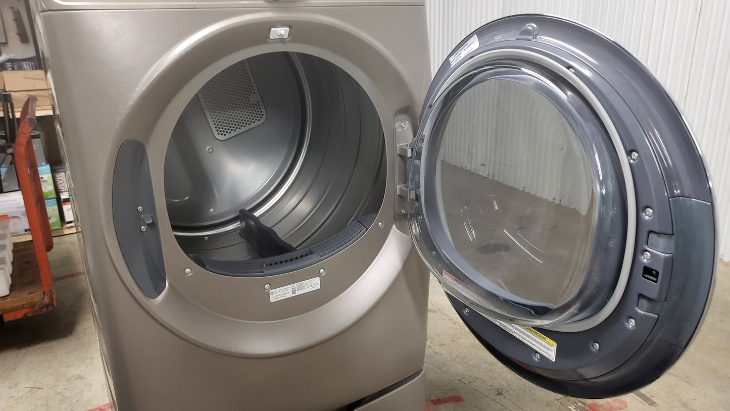 GE 7.8 cu. ft. Capacity Smart Front Load Gas Dryer - GFD65GSPNSN