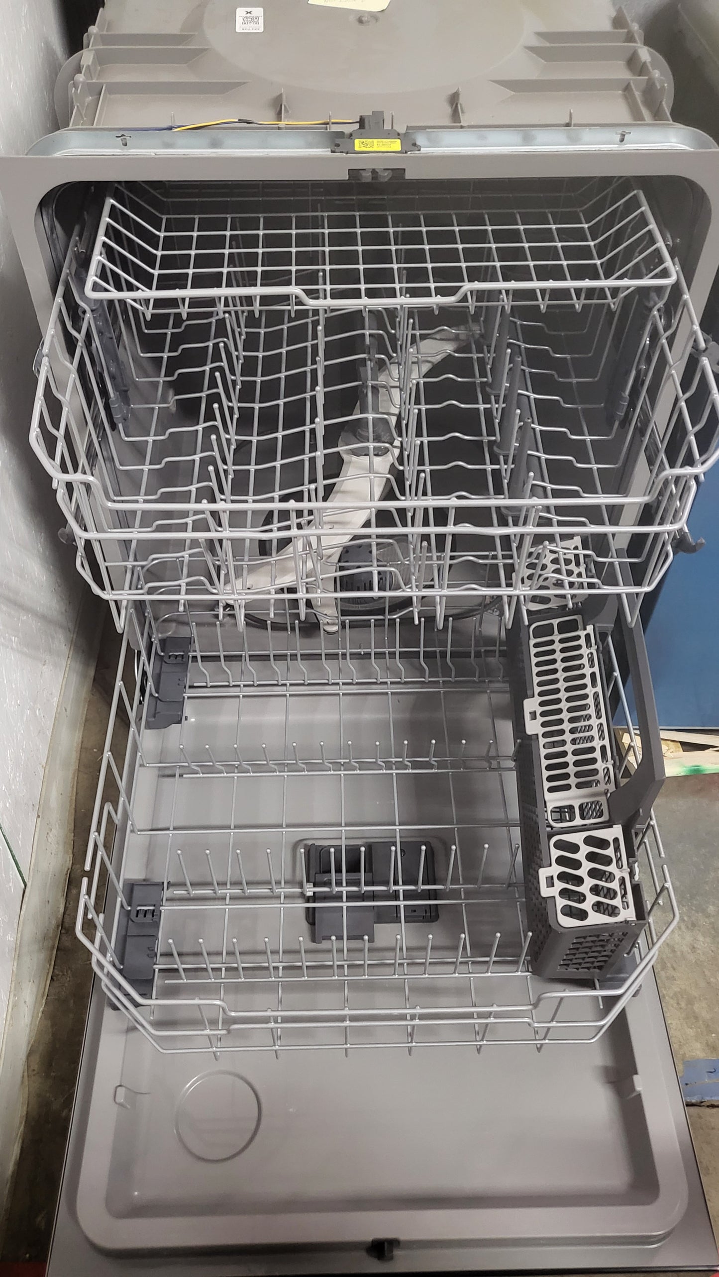 GE Top Control with Plastic Interior Dishwasher - GDT630PYRFS