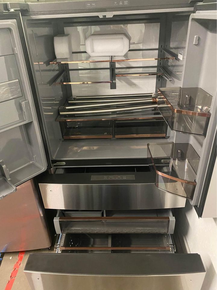 Café 28.7 Cu. Ft. 4 Door French Door Refrigerator - CGE29DP2TS1