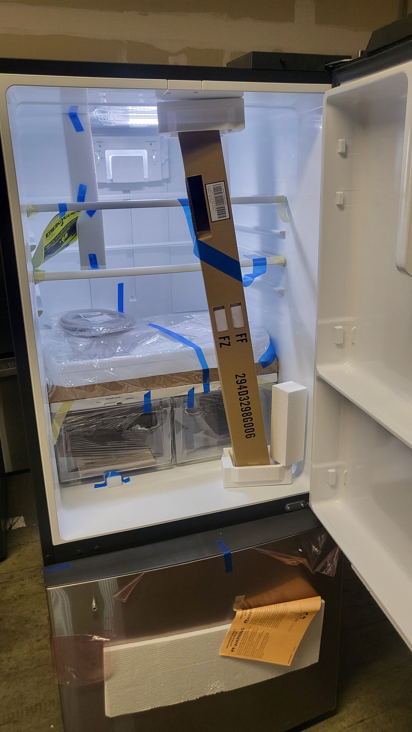 GE ENERGY STAR 20.9 Cu. Ft. Bottom-Freezer Refrigerator - GBE21DYKFS