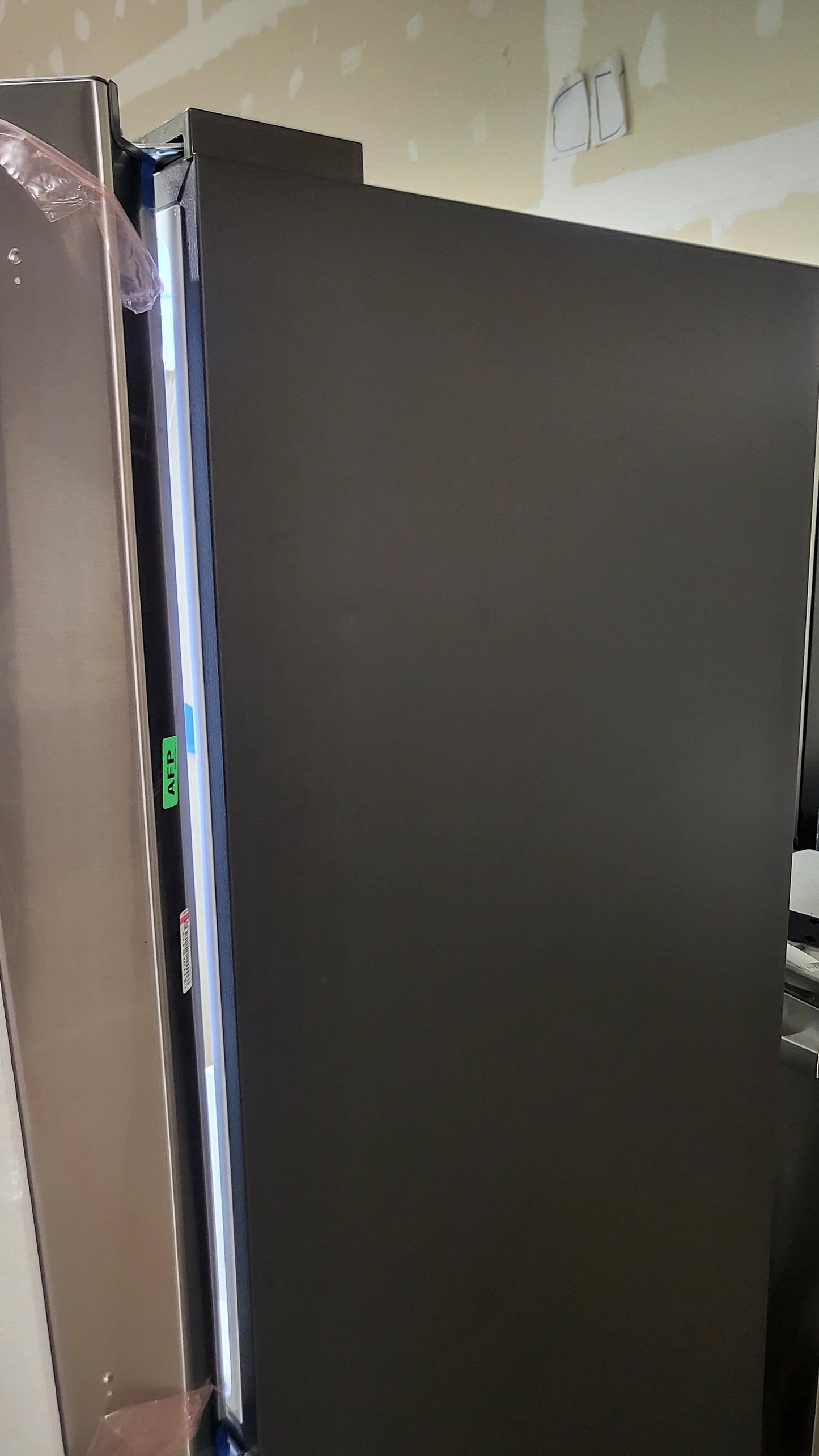 GE ENERGY STAR 20.9 Cu. Ft. Bottom-Freezer Refrigerator - GBE21DYKFS