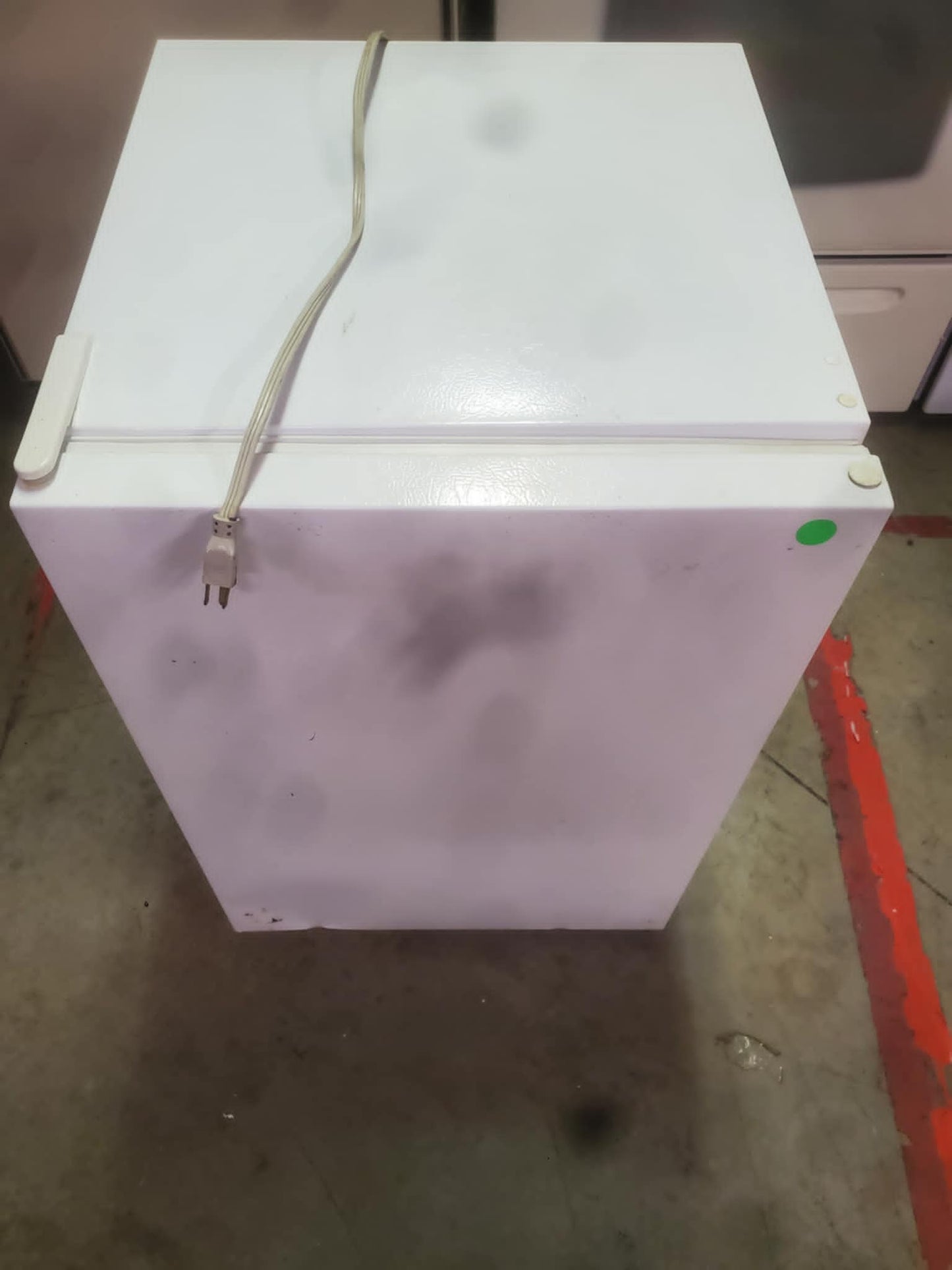 Holiday Mini Fridge /w Freezer