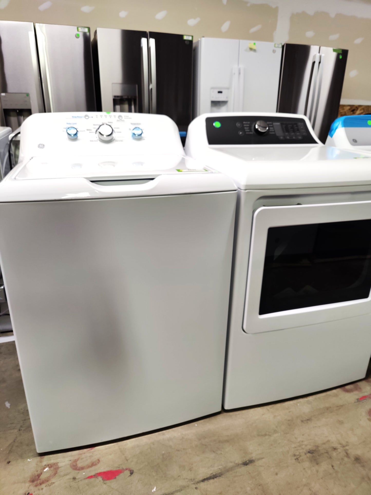 GE 4.5Cu Top Load Washer, Wash Boost & 7.2Cu Extended Tumble Electric Dryer