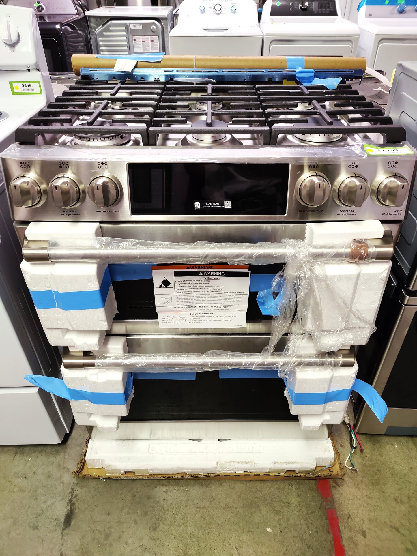 GE Cafe  30" Smart Slide-In, Front-Control, Gas Double-Oven Range Convection