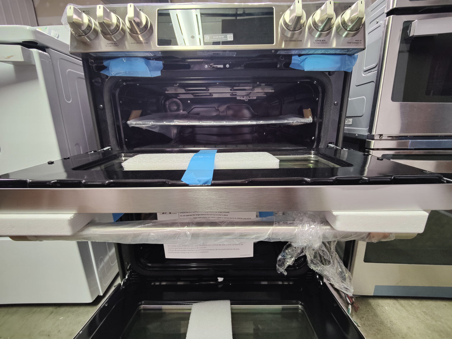 GE Cafe  30" Smart Slide-In, Front-Control, Gas Double-Oven Range Convection
