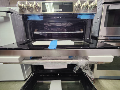 GE Cafe  30" Smart Slide-In, Front-Control, Gas Double-Oven Range Convection