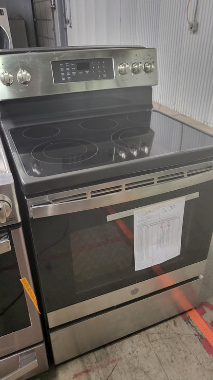 GE 30" Free-Standing Electric Convection Range - JB735SPSS