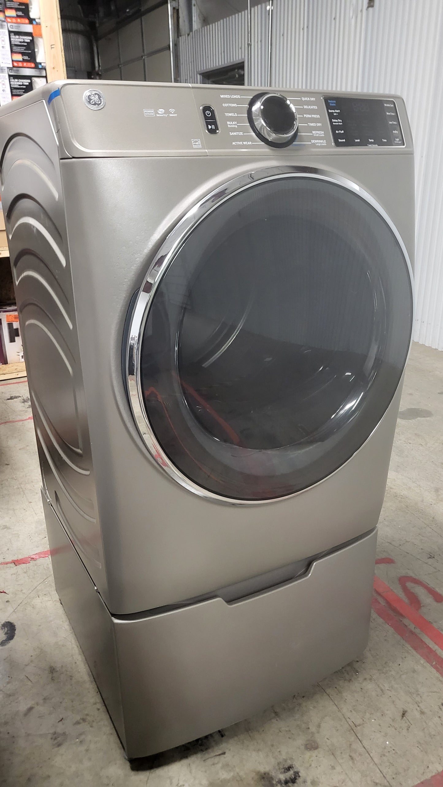 GE 7.8 cu. ft. Capacity Smart Front Load Gas Dryer - GFD65GSPNSN