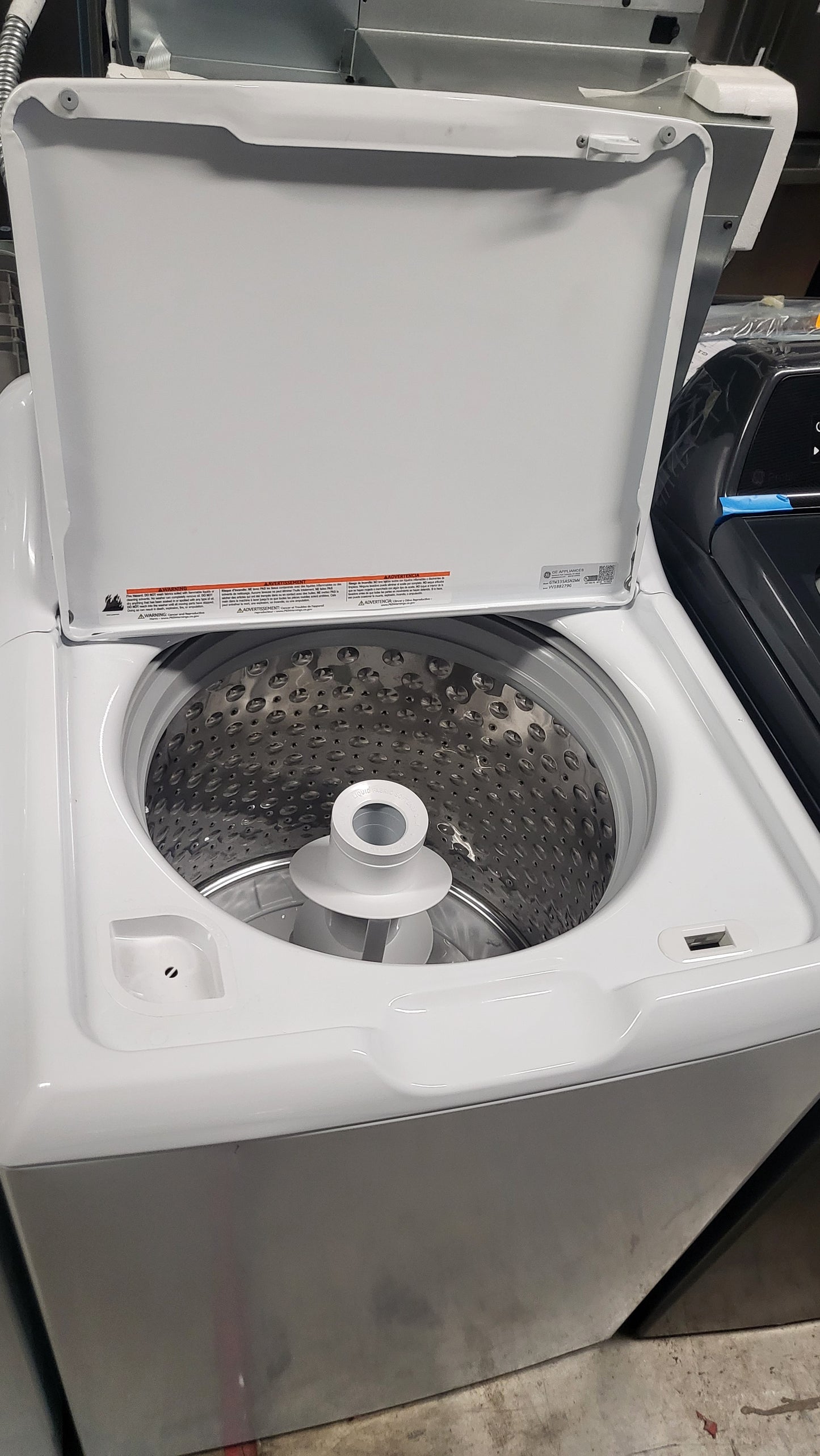 GE 4.2 Cu. Ft. Top Load Washer and 7.2 Cu. Ft. Electric Dryer Set